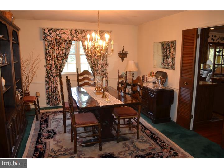 549 Mud Road Newtown, PA 18940 - Photo 3 of 25 Dining Room