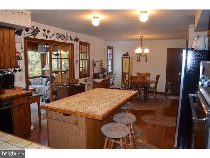549 Mud Road Newtown, PA 18940 - Photo 5 of 25 Kitchen