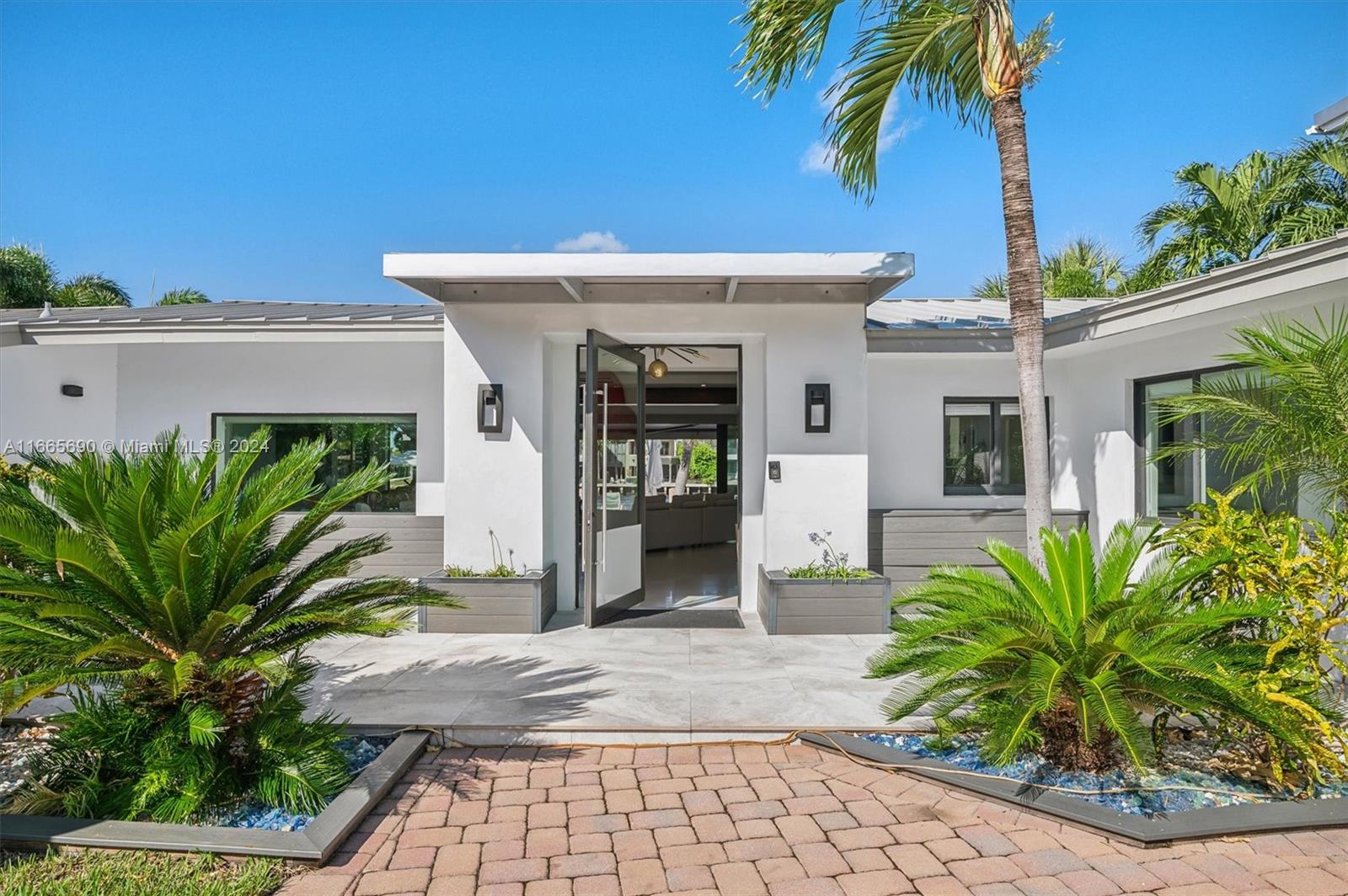 709 South Riverside Drive Pompano Beach, FL 33062 - Photo 3 of 32 Gallery Image 3