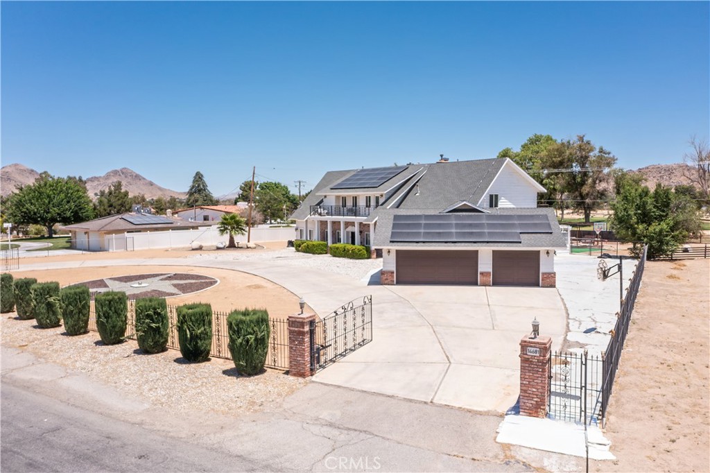 14681 Choco Road Apple Valley, CA 92307 - Photo 2 of 75 Fully gated
