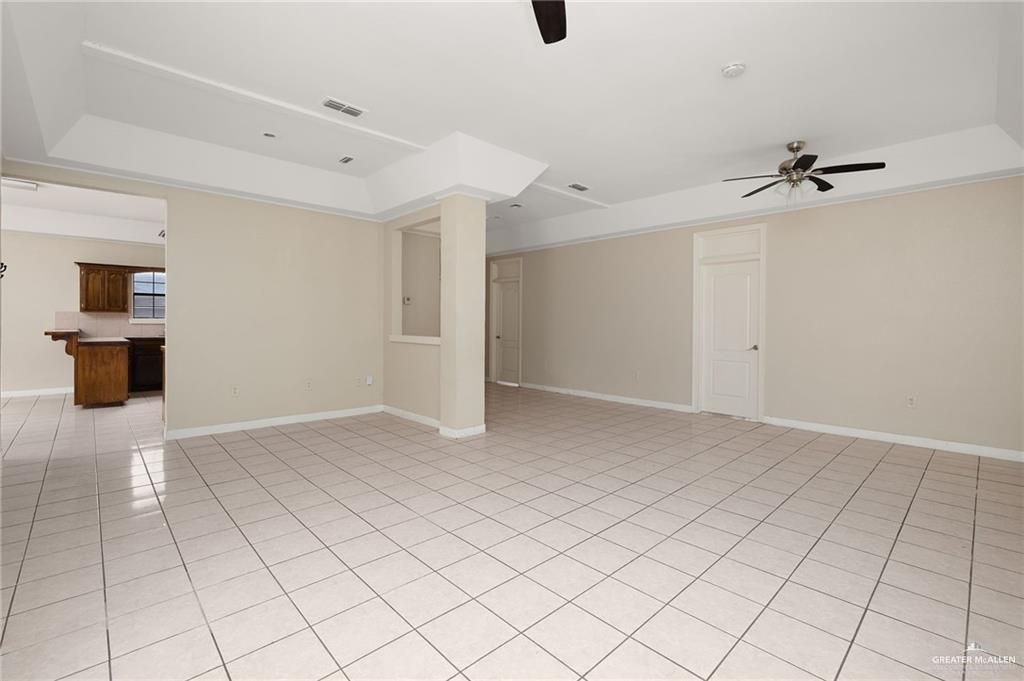 104 Paseo Del Rey Mission, TX 78572 - Photo 5 of 11