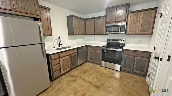 $1,395 | 977 Cline Drive, Copperas Cove, TX 76522