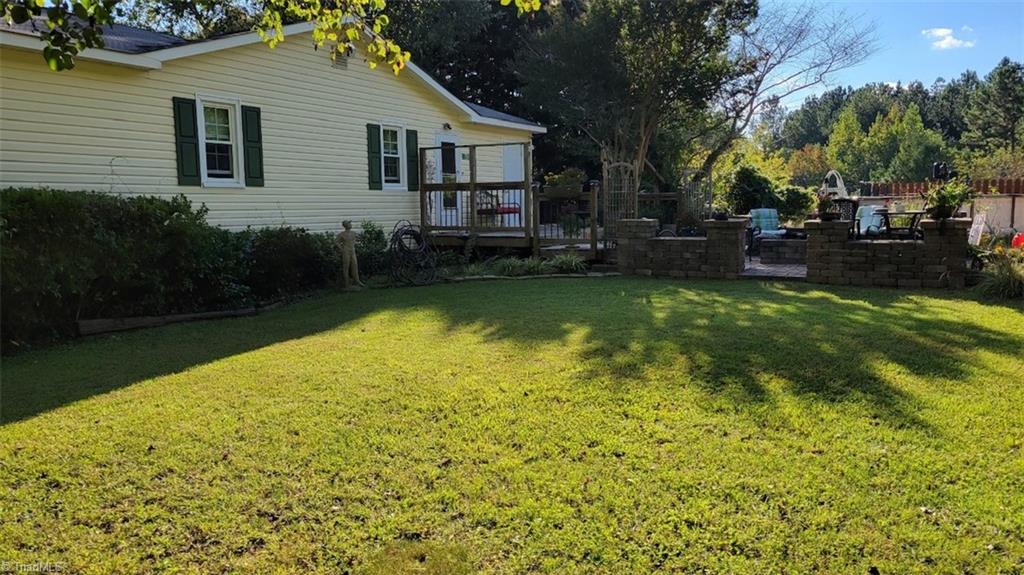 402 Roberts Farm Road Reidsville, NC 27320 - Photo 2 of 47