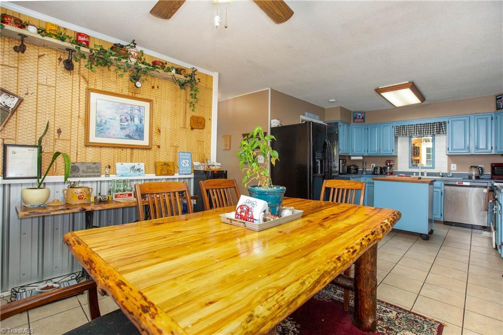 402 Roberts Farm Road Reidsville, NC 27320 - Photo 11 of 47