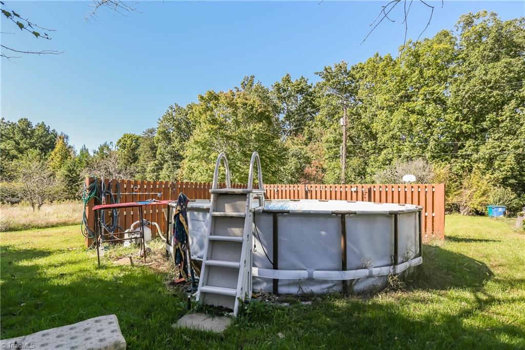 402 Roberts Farm Road Reidsville, NC 27320 - Photo 32 of 47