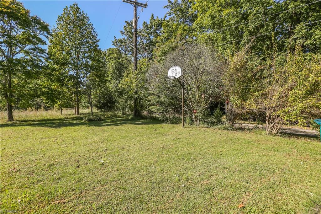 402 Roberts Farm Road Reidsville, NC 27320 - Photo 35 of 47