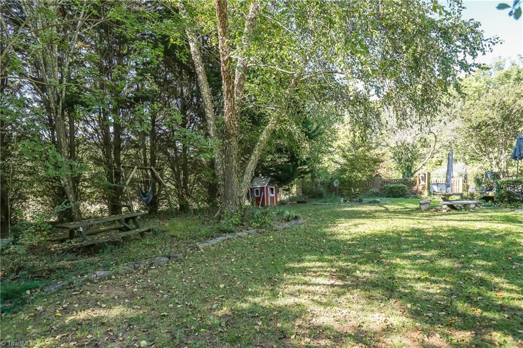 402 Roberts Farm Road Reidsville, NC 27320 - Photo 36 of 47