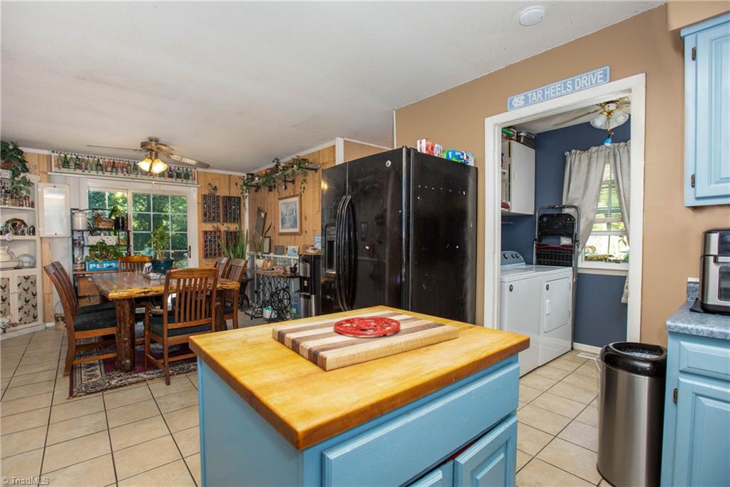 402 Roberts Farm Road Reidsville, NC 27320 - Photo 8 of 47