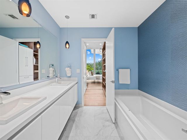 $3,195,000 | 701 North Fort Lauderdale Beach Boulevard, Unit 302, Fort Lauderdale, FL 33304