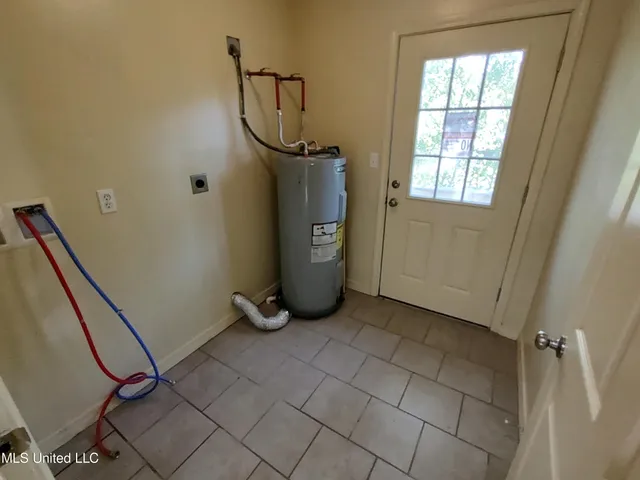 $1,400 | 3115 Louise Street, Pascagoula, MS 39581