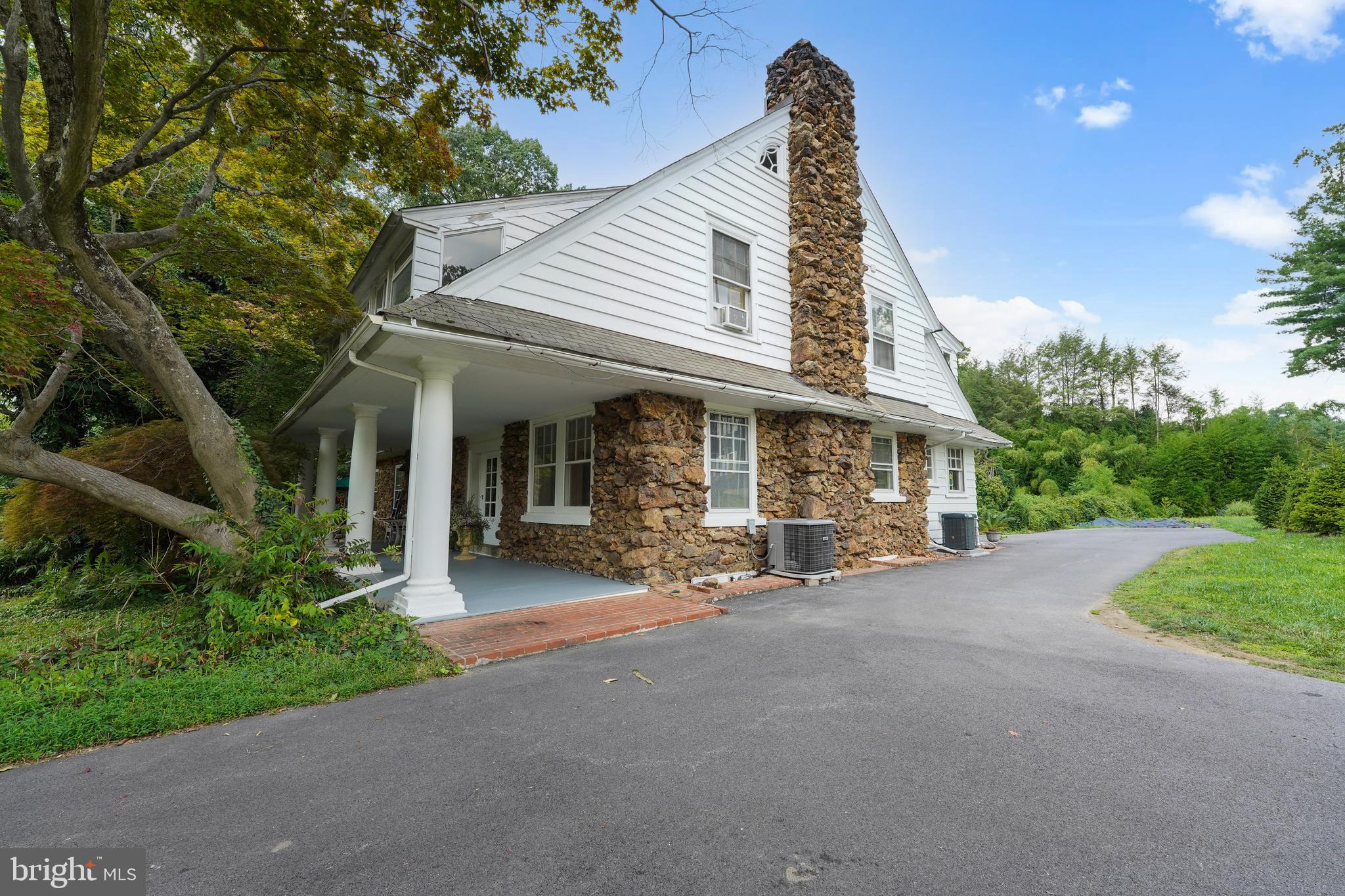 27 Barren Road Media, PA 19063 - Photo 5 of 73