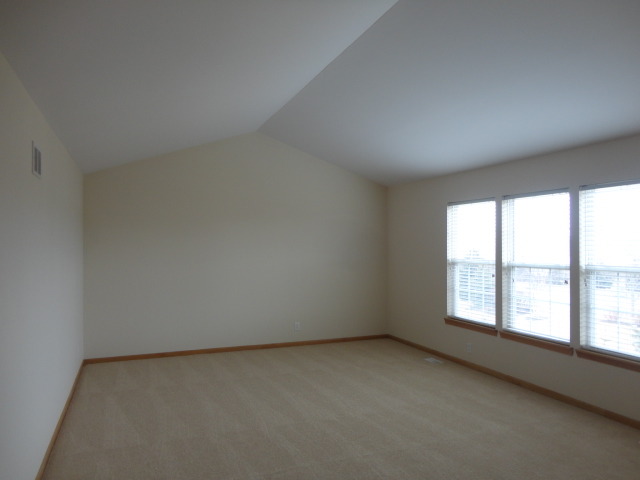 825 Myers Road Sugar Grove, IL 60554 - Photo 11 of 15