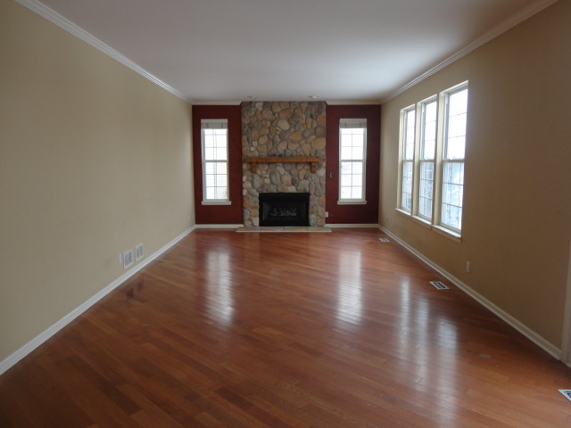 825 Myers Road Sugar Grove, IL 60554 - Photo 5 of 15