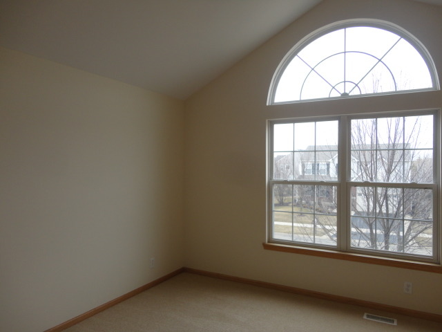 825 Myers Road Sugar Grove, IL 60554 - Photo 9 of 15