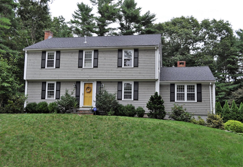 35 Buckboard Road Duxbury, MA 02332 - Photo 1 of 30 Gallery Image 1