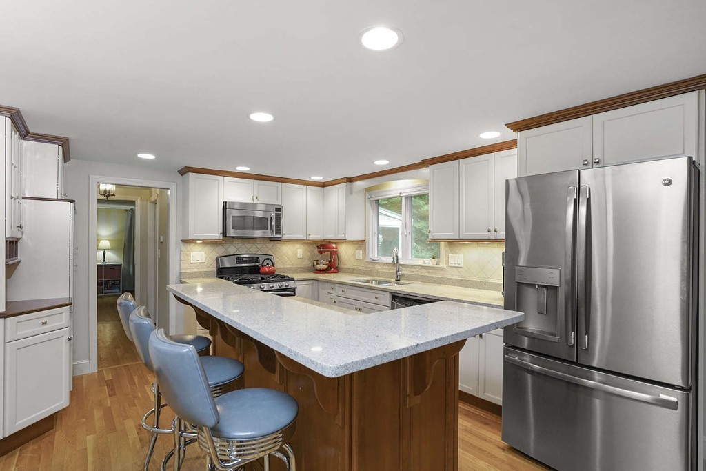 35 Buckboard Road Duxbury, MA 02332 - Photo 5 of 30 Gallery Image 5