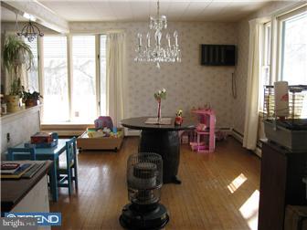 211 Limekiln Road Reading, PA 19606 - Photo 2 of 12 Dining Room