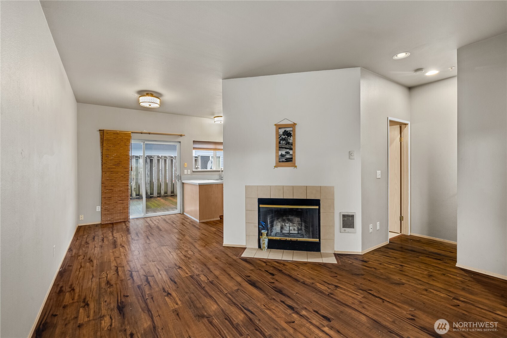 6304 Barstow Lane Southeast, Unit 7 Lacey, WA 98513 - Photo 3 of 29