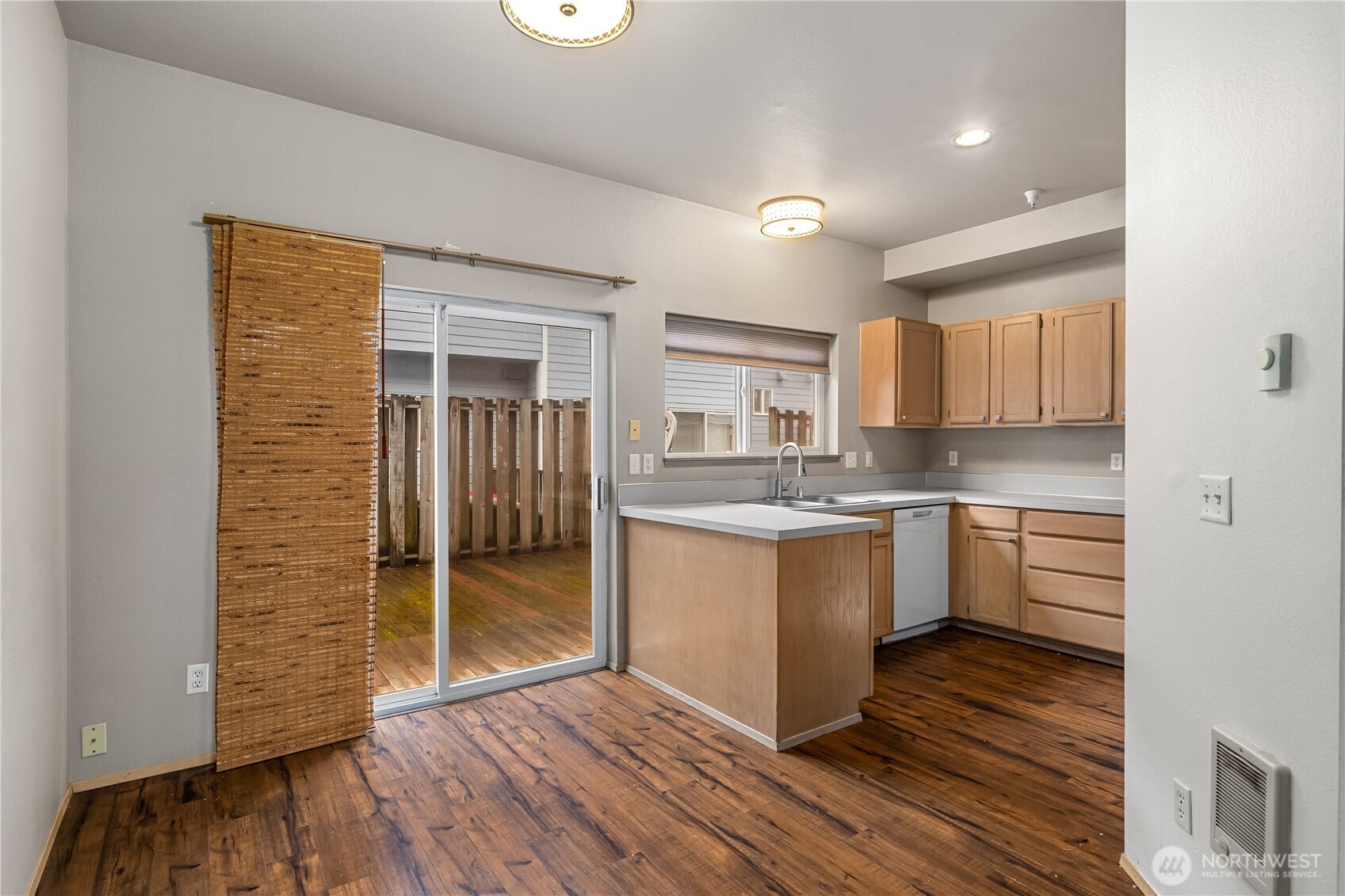 6304 Barstow Lane Southeast, Unit 7 Lacey, WA 98513 - Photo 5 of 29