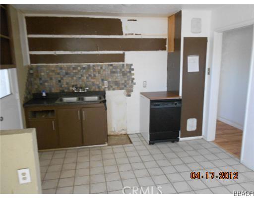 12820 Pocono Road Apple Valley, CA 92308 - Photo 6 of 10 Gallery Image 6