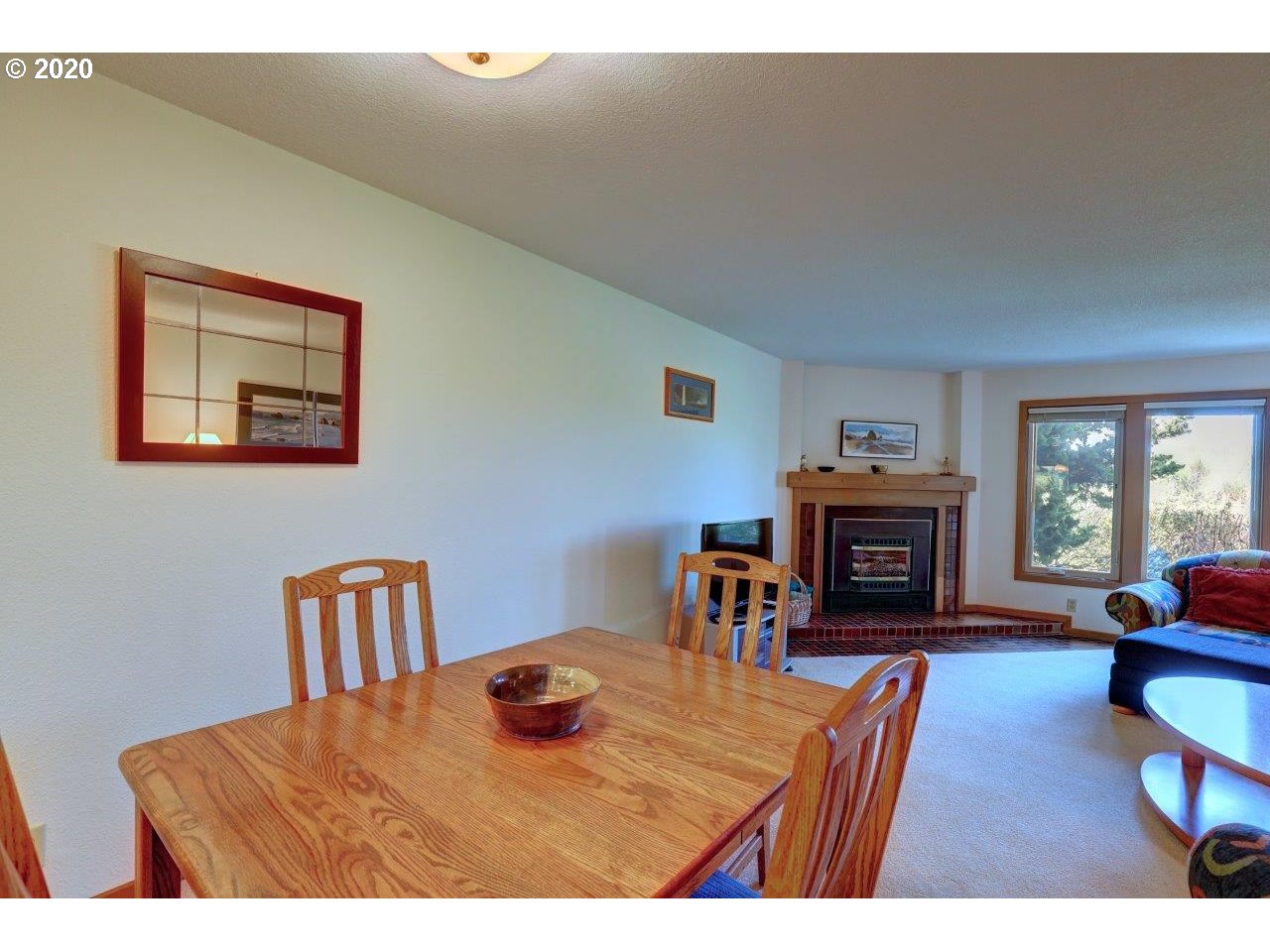 555 Breakers Point, Unit 555 Cannon Beach, OR 97110 - Photo 5 of 32