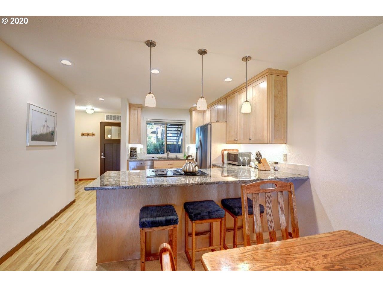 555 Breakers Point, Unit 555 Cannon Beach, OR 97110 - Photo 9 of 32