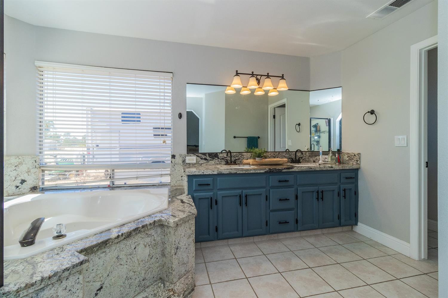 17102 La Canada Road Madera, CA 93636 - Photo 14 of 28 Gallery Image 14