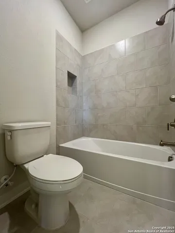 $2,700 | 14426 Daphne Bend, San Antonio, TX 78253