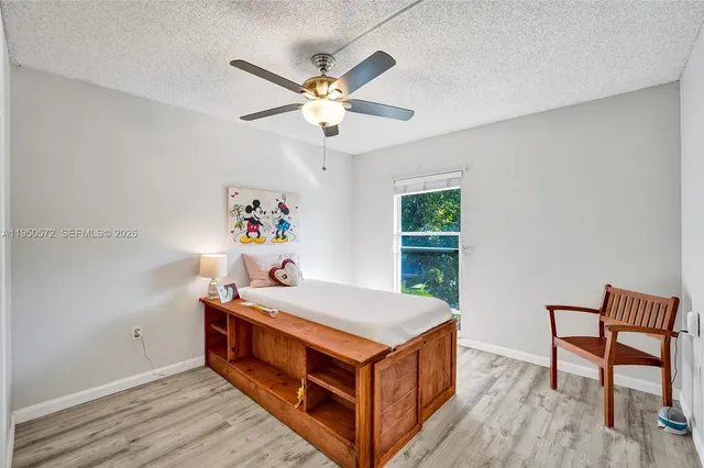 $388,800 | 3302 Farragut Street, Unit 5C, Hollywood, FL 33021