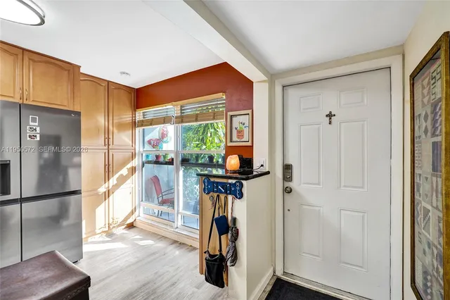 $388,800 | 3302 Farragut Street, Unit 5C, Hollywood, FL 33021