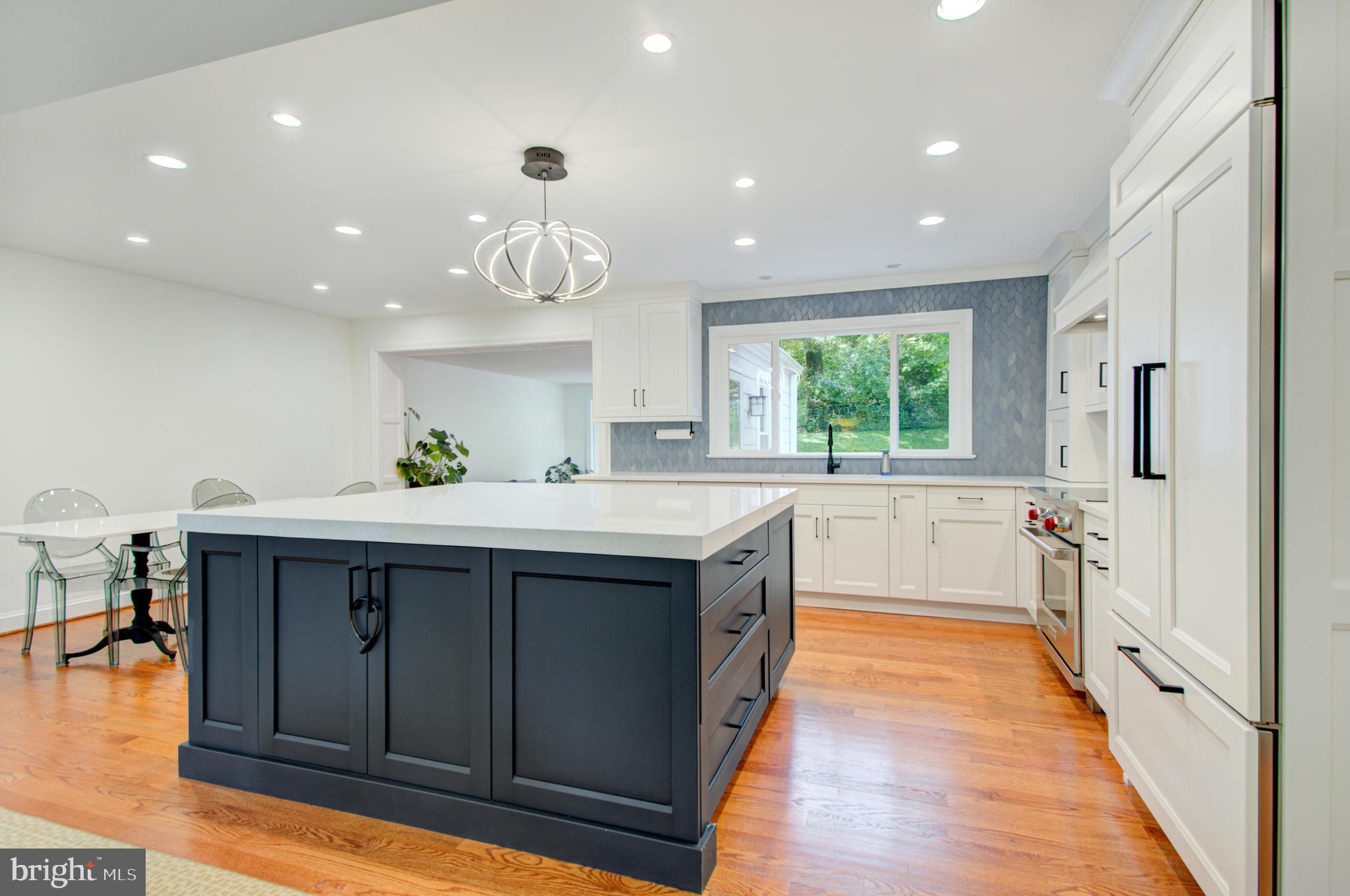 8300 Beech Tree Road Bethesda, MD 20817 - Photo 7 of 38 Kitchen