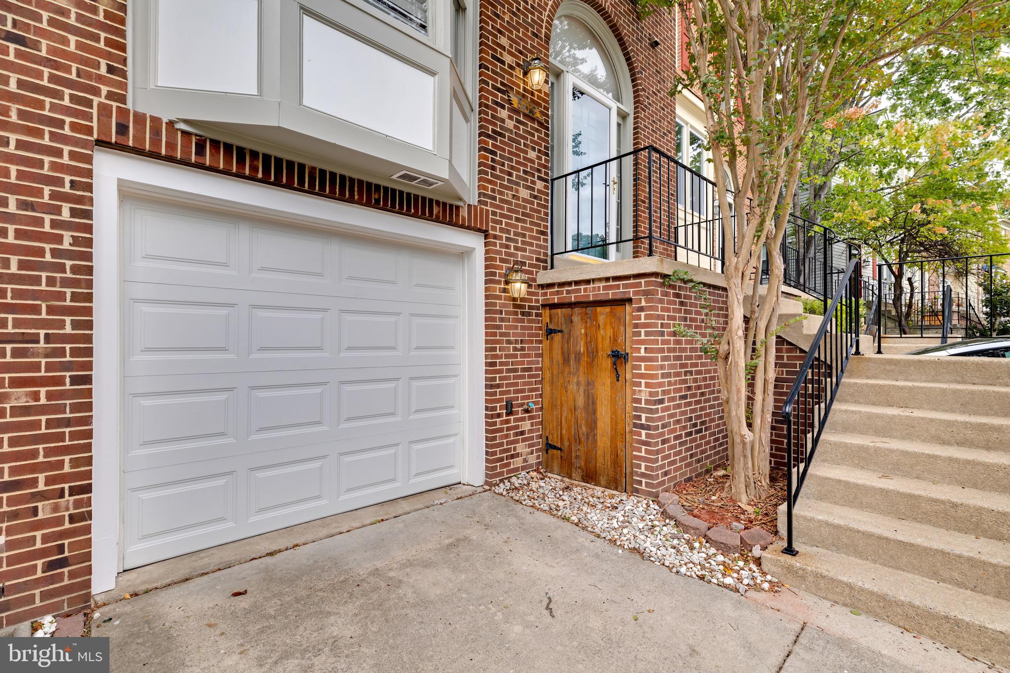 8110 Squirrel Run Road Springfield, VA 22152 - Photo 5 of 53 a front view of a building