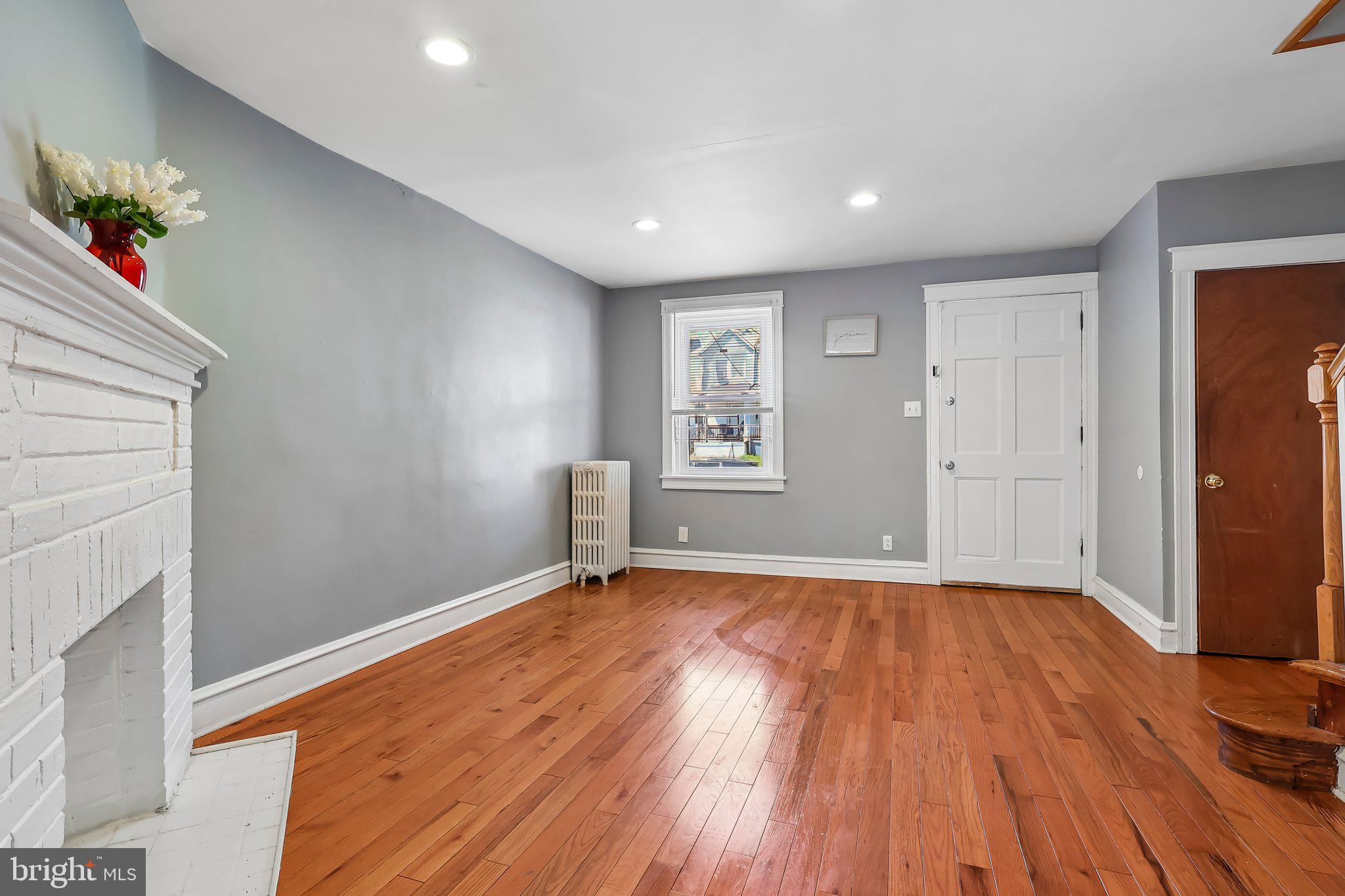 7046 Clover Lane Upper Darby, PA 19082 - Photo 6 of 27