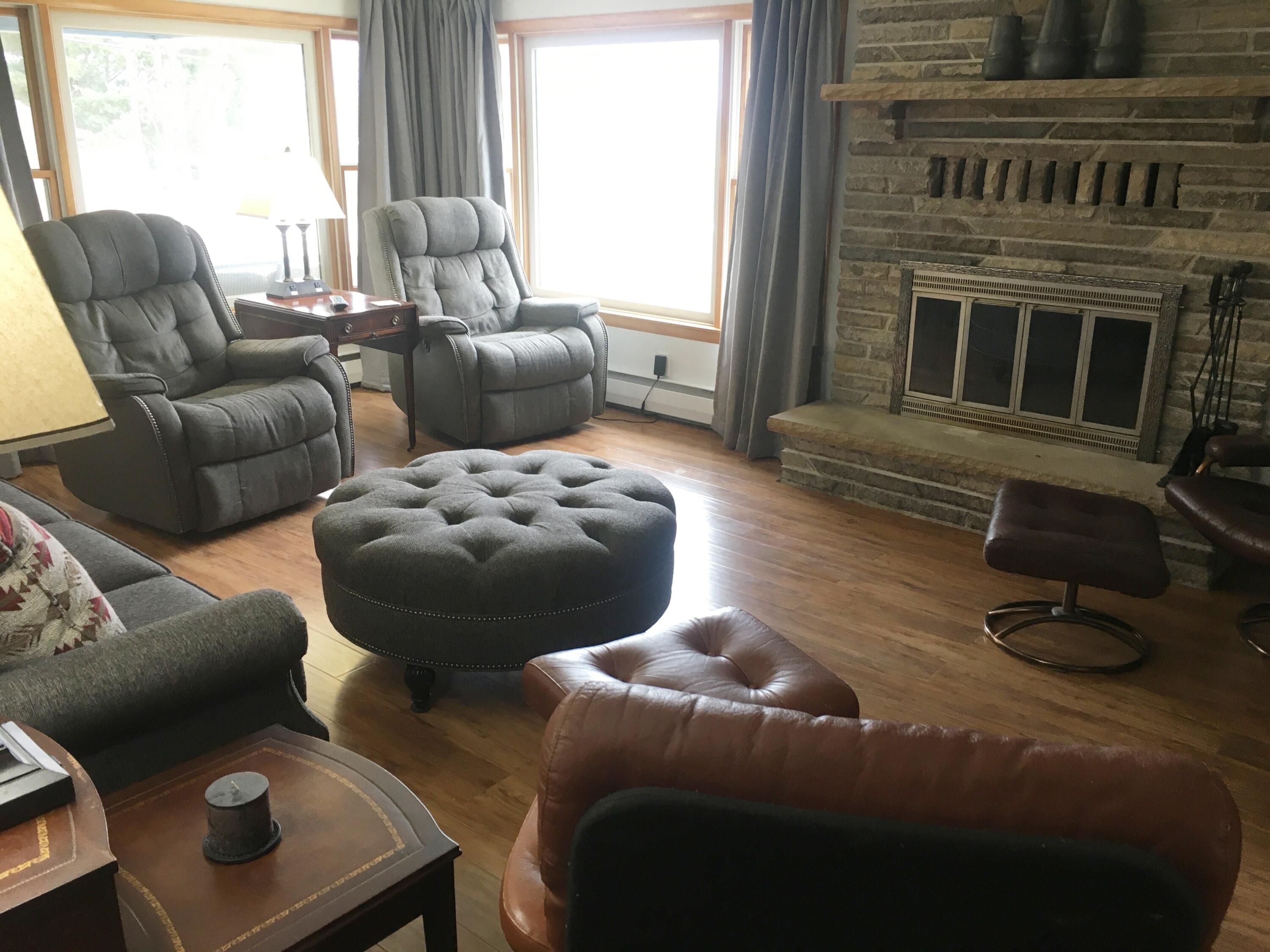 9188 Erdman Road Onekama, MI 49675 - Photo 12 of 33 Living room