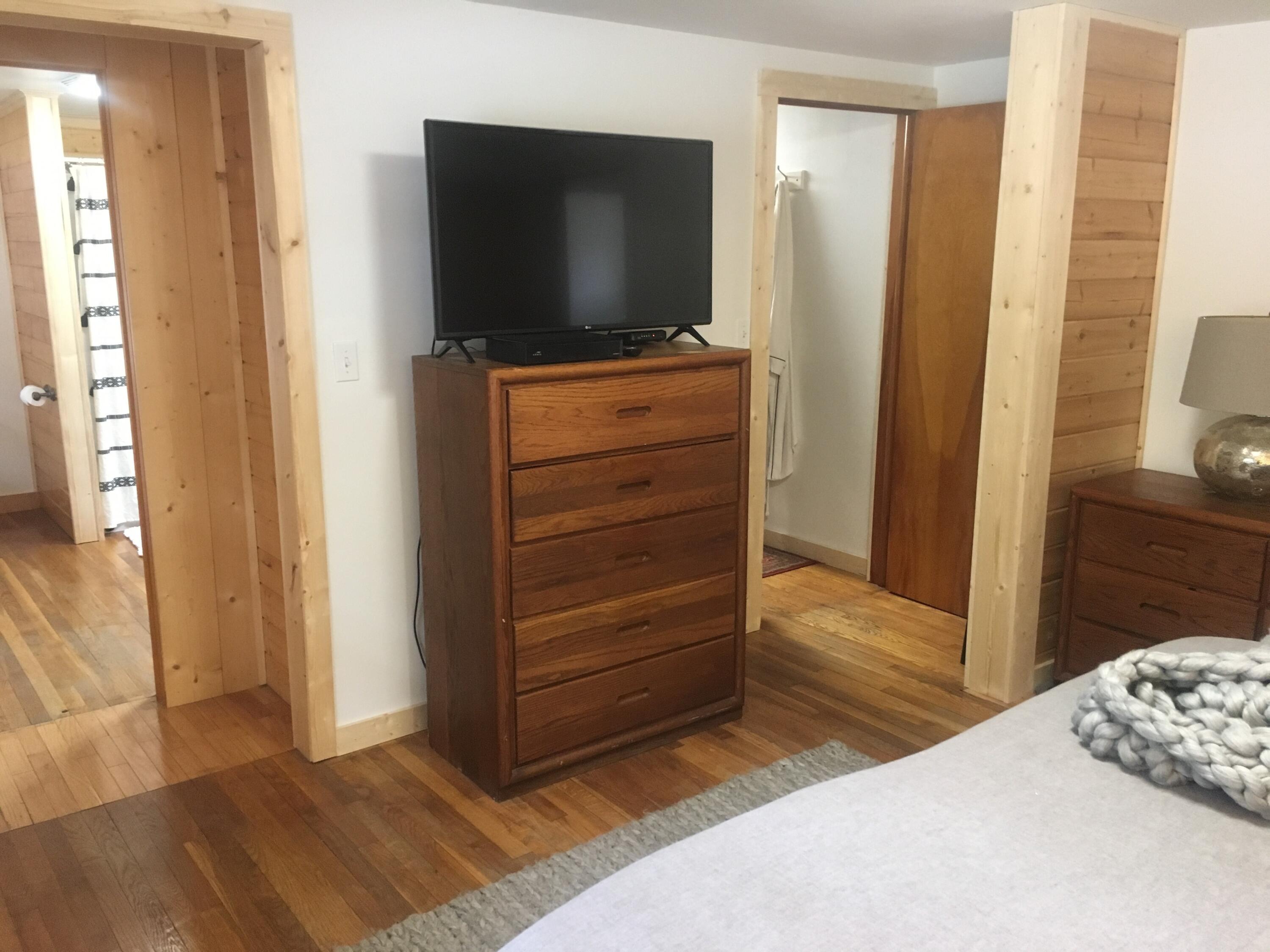 9188 Erdman Road Onekama, MI 49675 - Photo 18 of 33 primary bedroom