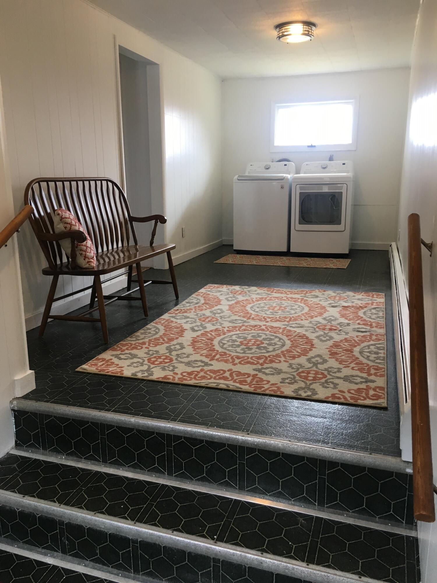 9188 Erdman Road Onekama, MI 49675 - Photo 23 of 33 Laundry