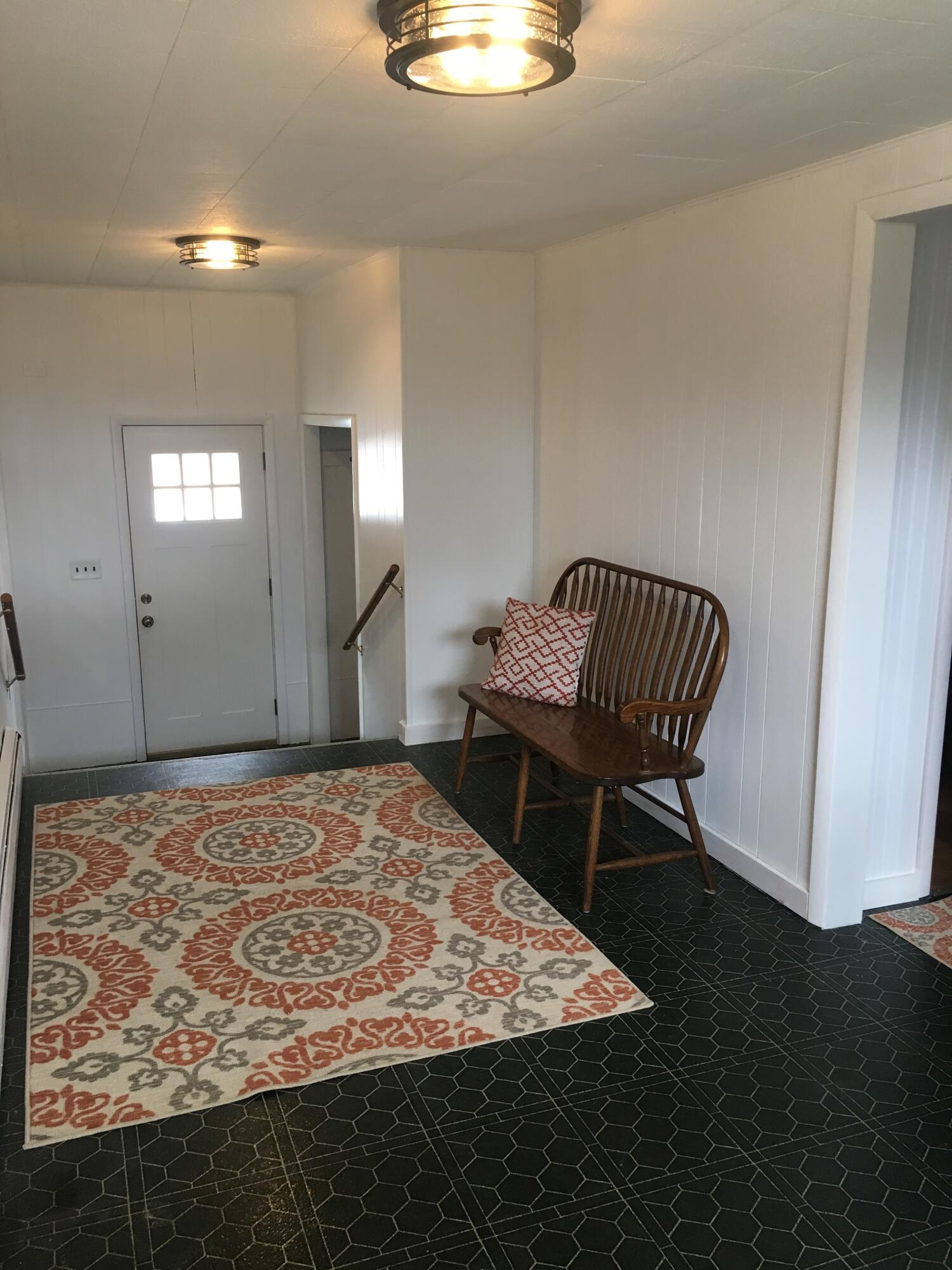 9188 Erdman Road Onekama, MI 49675 - Photo 24 of 33 Mud room