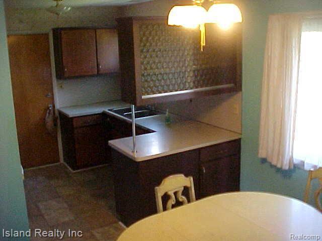 Pardee kitchen