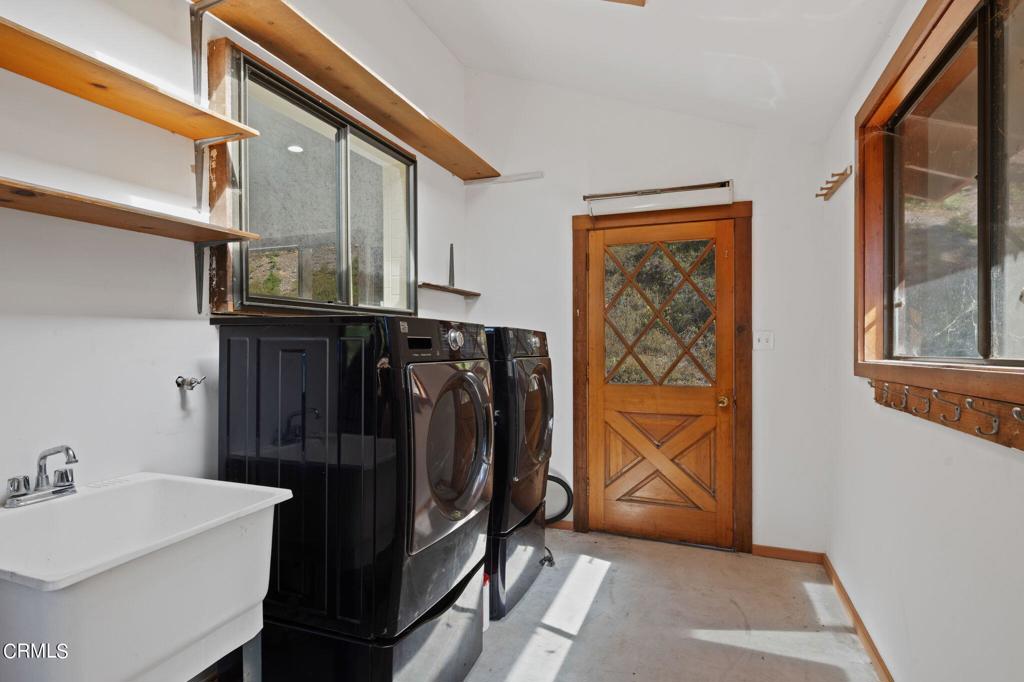 19200 Tramway Navarro, CA 95463 - Photo 34 of 50 a view of walk in closet