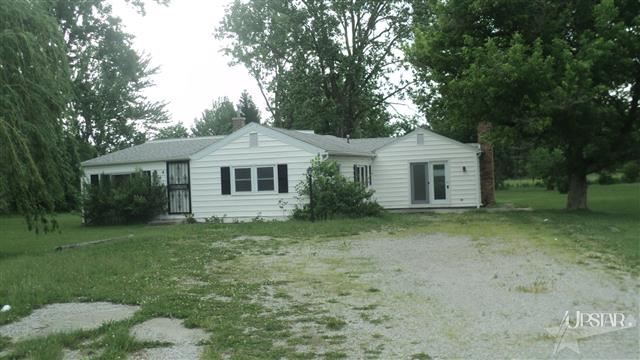 444 Dunkelberg Road Fort Wayne, IN 46819 - Photo 1 of 13