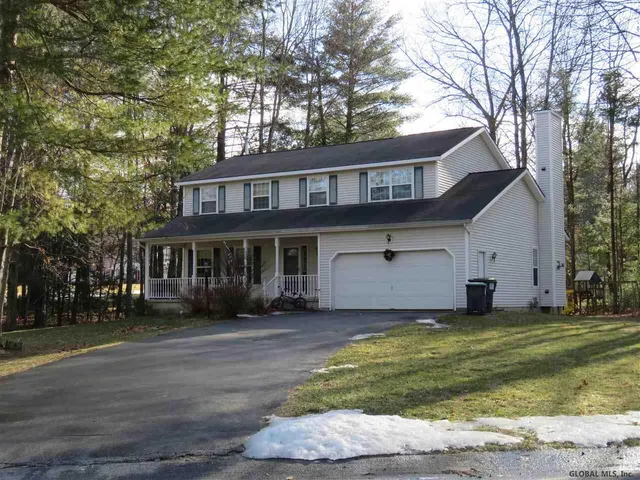 $2,850 | 656 Stark Terrace, Milton, NY 12020
