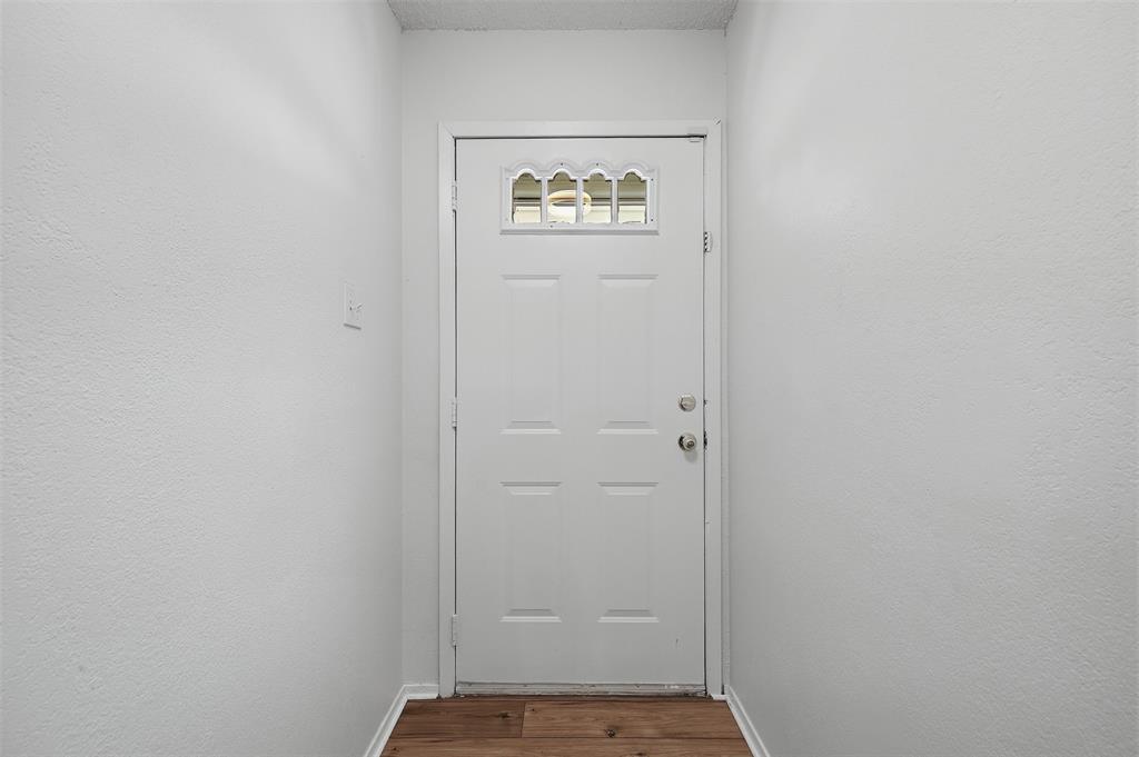 6880 Sandy Beach Road Azle, TX 76020 - Photo 6 of 32 Gallery Image 6