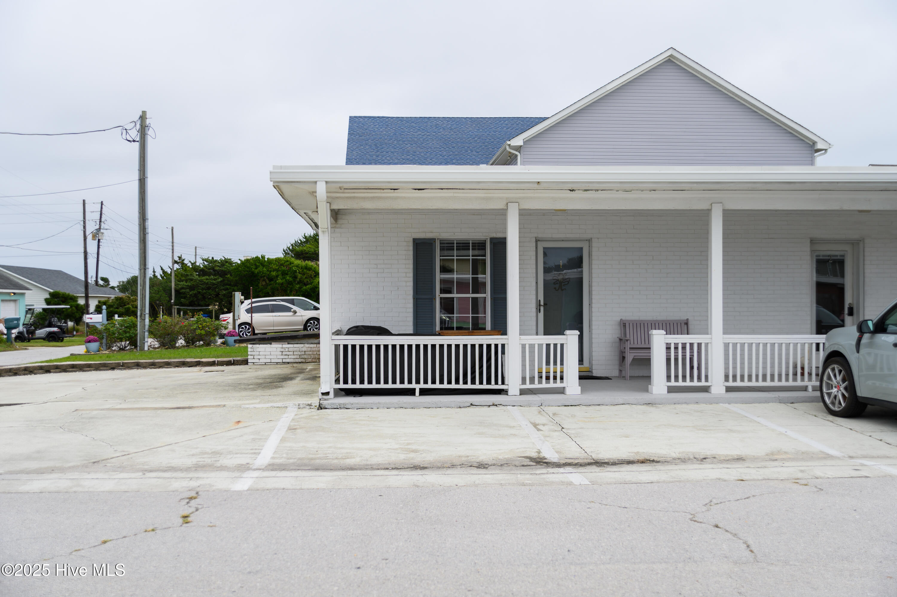 201 Henderson Boulevard, Unit 1 Atlantic Beach, NC 28512 - Photo 2 of 14 Front Entrance and Patio