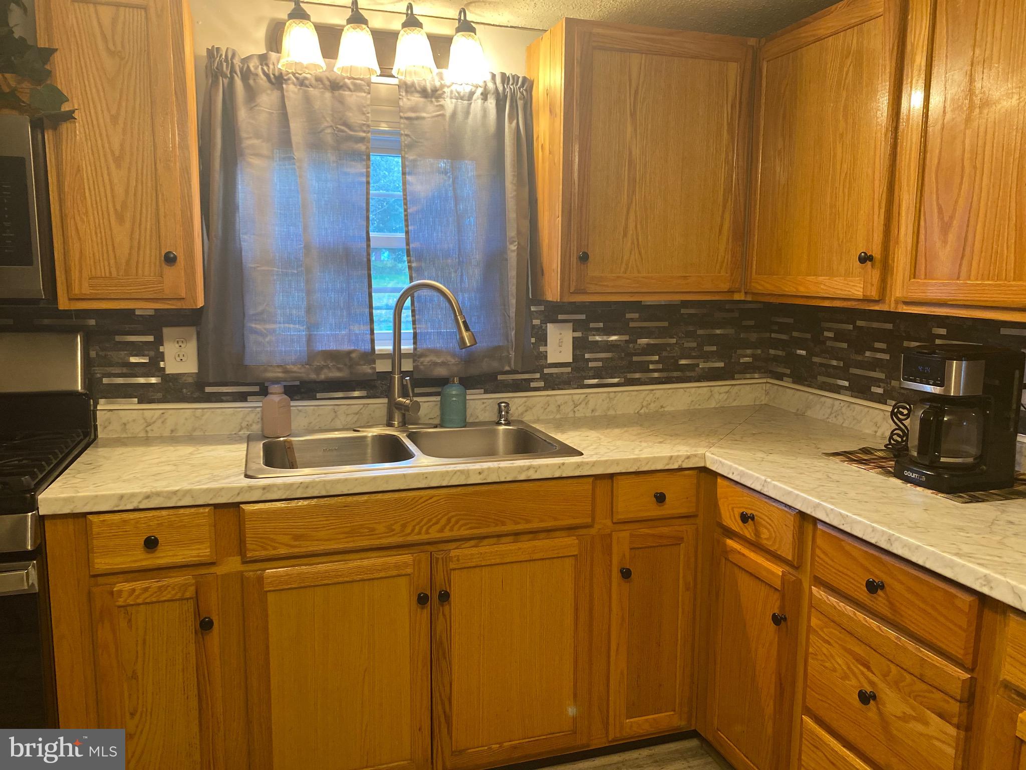 1908 Virginia Avenue Lititz, PA 17543 - Photo 3 of 35 Gallery Image 3