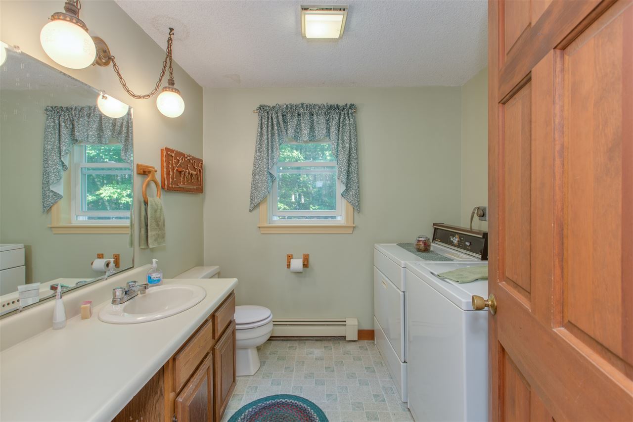54 Haynes Road Deerfield, NH 03037 - Photo 8 of 39