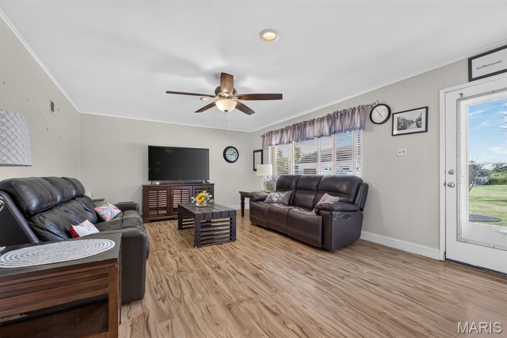 4956 Theiss Road St. Louis, MO 63128 - Photo 9 of 31 Gallery Image 9