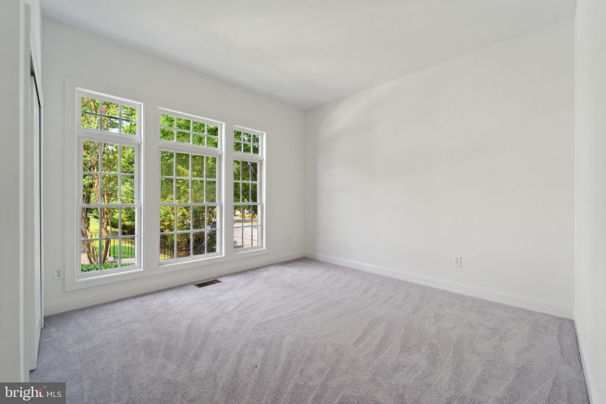 3825 Gleneagles Drive Silver Spring, MD 20906 - Photo 2 of 34 Den/Office/Living room