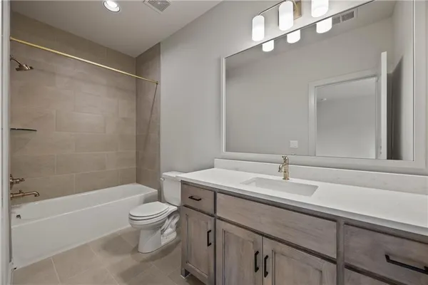 $1,125,365 | 17524 Carter Street, Overland Park, KS 66013