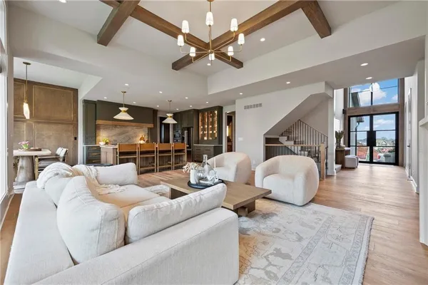 $1,125,365 | 17524 Carter Street, Overland Park, KS 66013