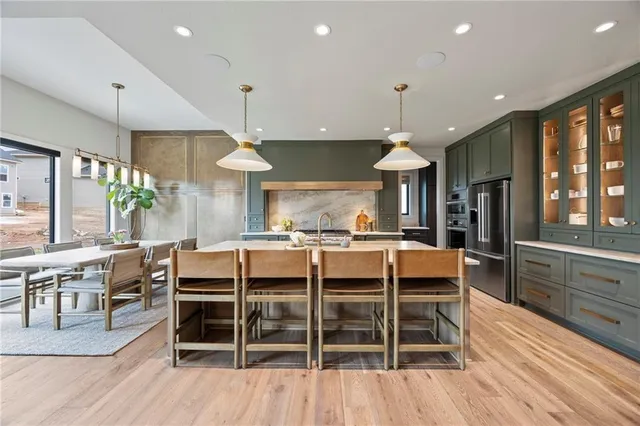 $1,125,365 | 17524 Carter Street, Overland Park, KS 66013